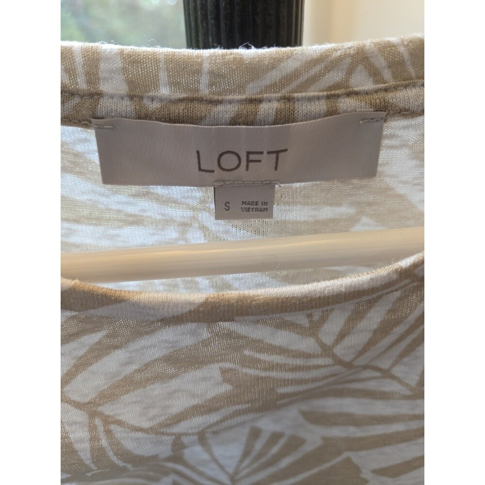 Ann Taylor LOFT Beige White Palm Leaf Tropical Short Sleeve Blouse Women's Small - Picture 3 of 4